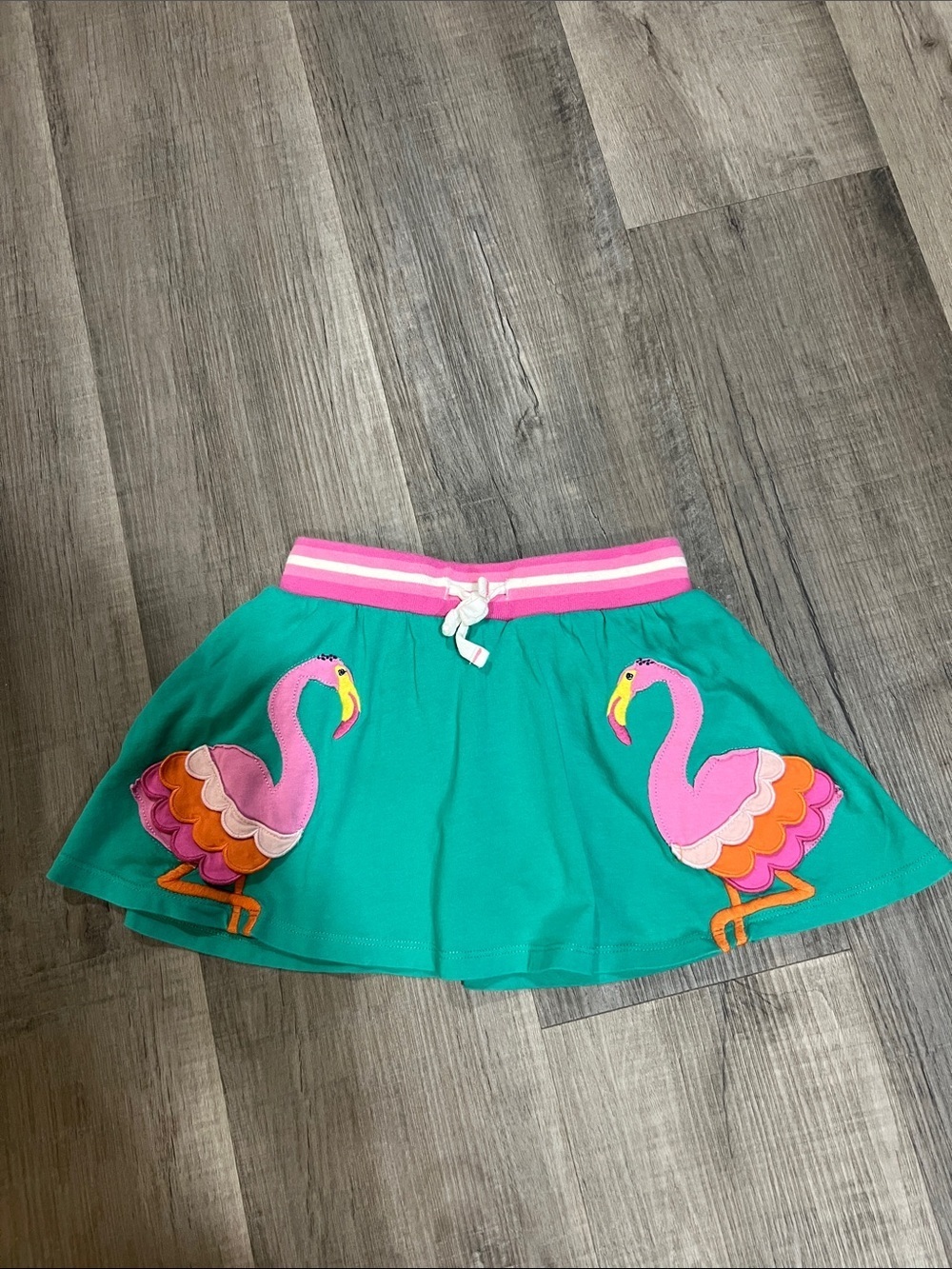 🛍️BOGO FREE Mini Boden skort with flamingo appliqué size 4-5